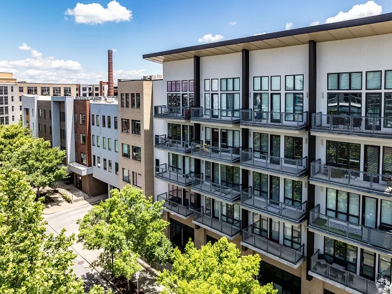 Exterior image of a multifamily condominium/apartment building in downtown Nashville, TN.