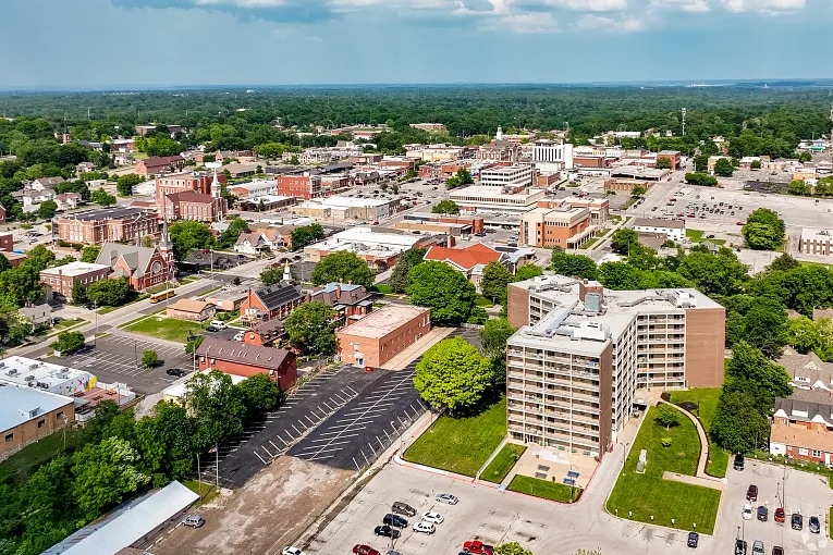 Aerial view od the downtown area in Independence, MO.